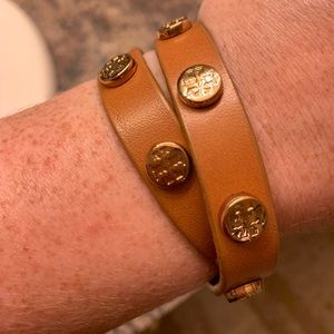Tory Burch bracelet tan leather FIRM price